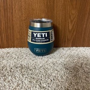 - NWT - Yeti 10OZ Wine Tumbler